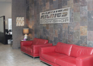 Waiting room inside Richies Body Shop